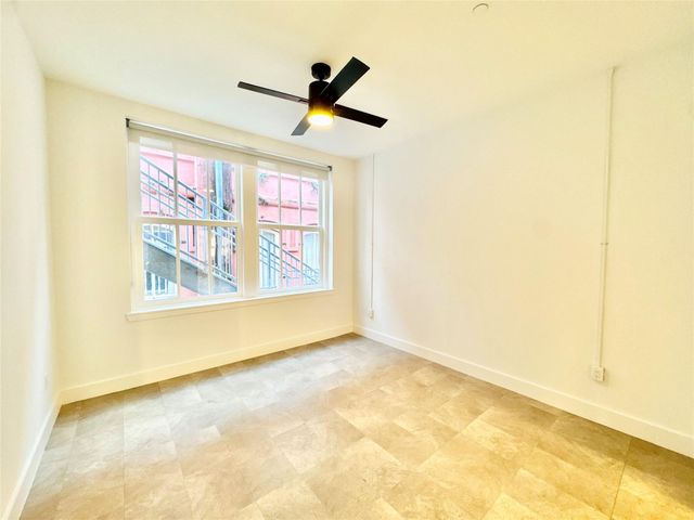 2102 Mechanic Street 301, Galveston, TX 77550