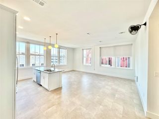 2102 Mechanic Street 301, Galveston, TX 77550