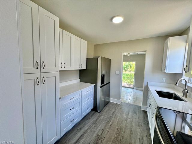 531 99th AVE N, Naples, FL 34108