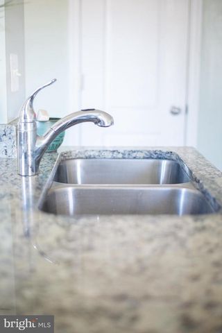 17073 BROOKWOOD DR, Bowling Green, VA 22427