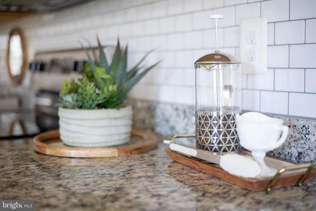 17073 BROOKWOOD DR, Bowling Green, VA 22427