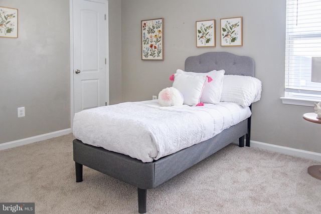 17073 BROOKWOOD DR, Bowling Green, VA 22427