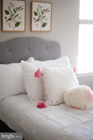 17073 BROOKWOOD DR, Bowling Green, VA 22427