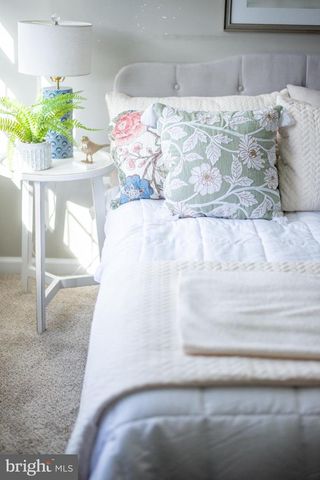 17073 BROOKWOOD DR, Bowling Green, VA 22427