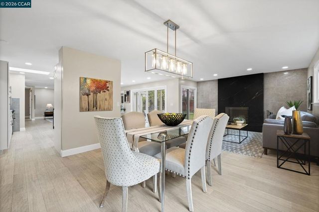 875 875 Brittany Ln, Concord, CA 94518