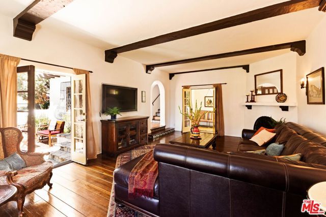 429 Ross Street, Glendale, CA 91207