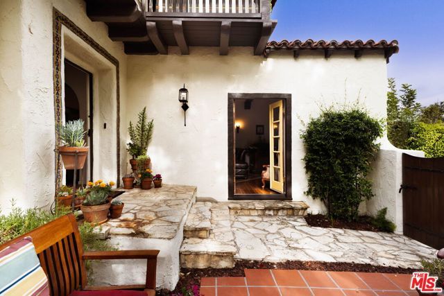 429 Ross Street, Glendale, CA 91207
