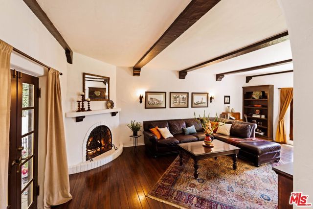 429 Ross Street, Glendale, CA 91207
