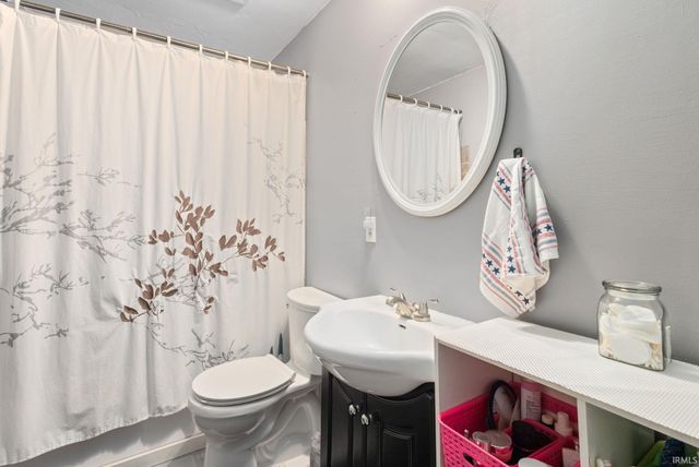 54161 Ash Road, Osceola, IN 46561