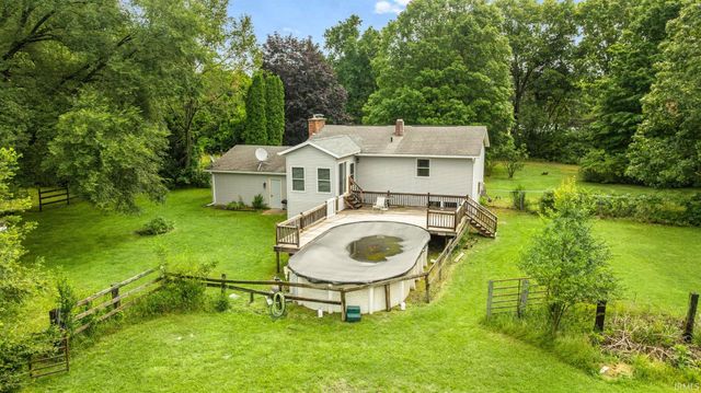 54161 Ash Road, Osceola, IN 46561