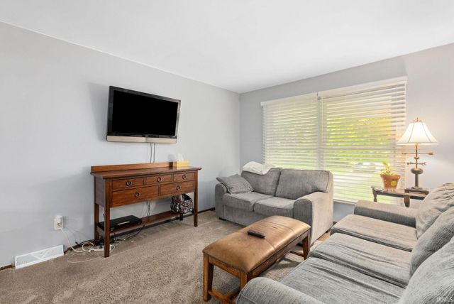 54161 Ash Road, Osceola, IN 46561