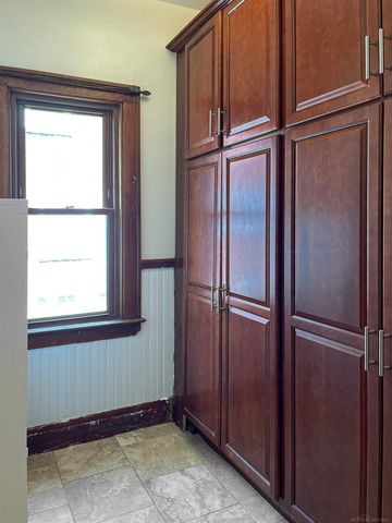 891 Washington Road, Grosse Pointe, MI 48230