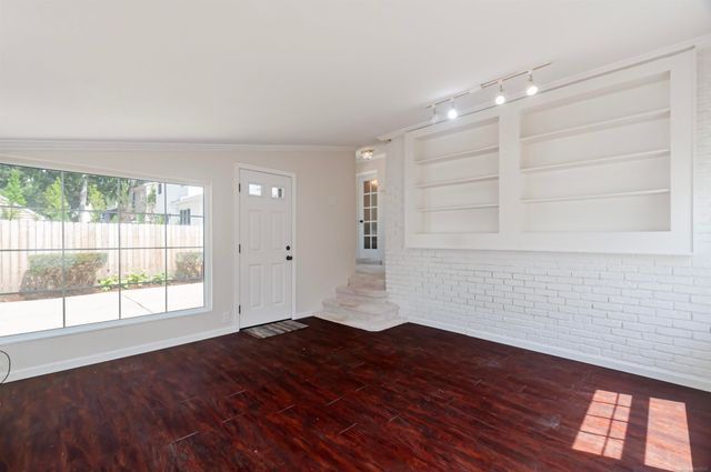 891 Washington Road, Grosse Pointe, MI 48230