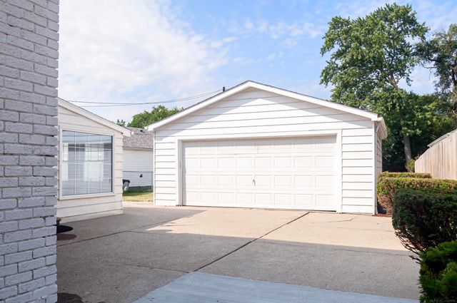891 Washington Road, Grosse Pointe, MI 48230