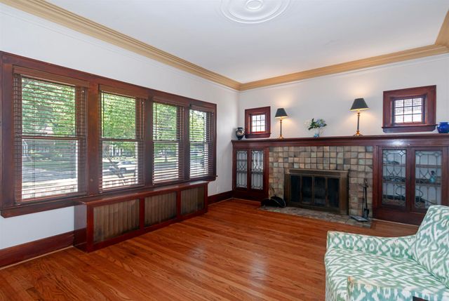891 Washington Road, Grosse Pointe, MI 48230
