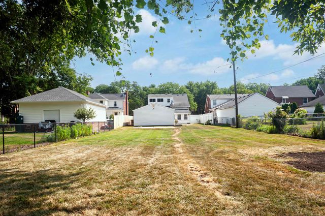 891 Washington Road, Grosse Pointe, MI 48230