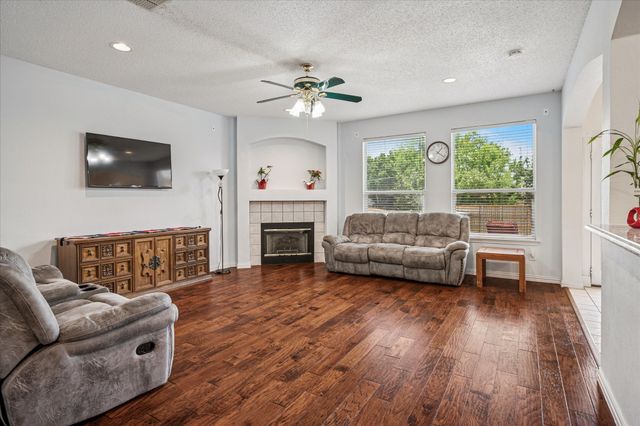 506 Hugh Walker Drive, Mesquite, TX 75149