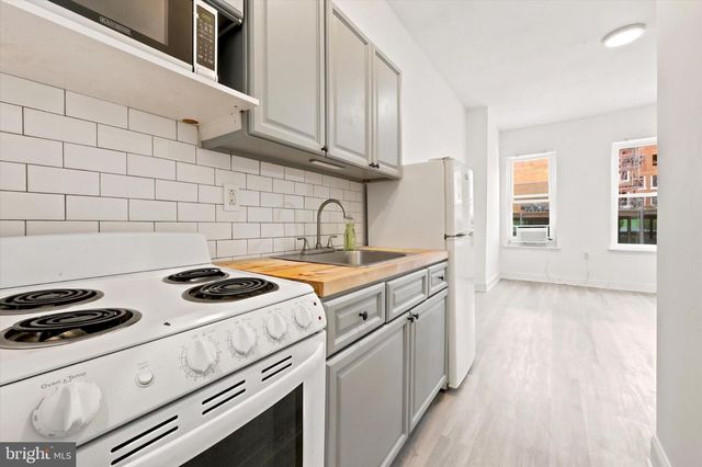 1904 N 2ND ST, Philadelphia, PA 19122