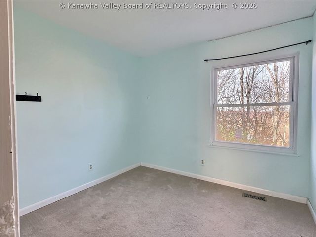 322 Grandview Drive, Hurricane, WV 25526