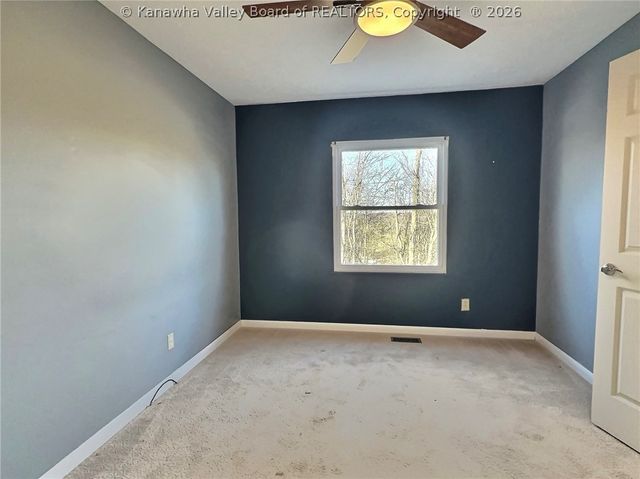 322 Grandview Drive, Hurricane, WV 25526