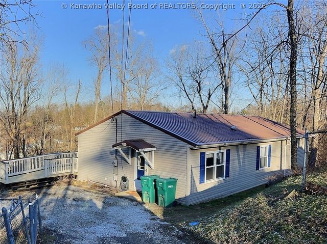 322 Grandview Drive, Hurricane, WV 25526