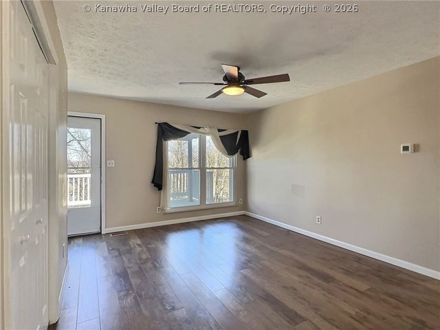 322 Grandview Drive, Hurricane, WV 25526