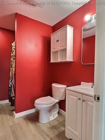 322 Grandview Drive, Hurricane, WV 25526