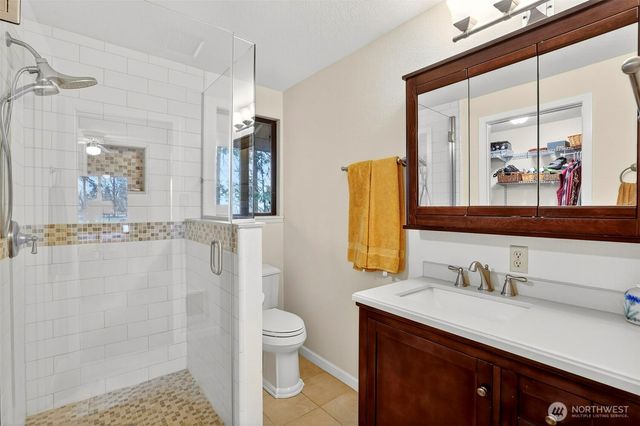 39310 NE 6th Avenue, Woodland, WA 98674