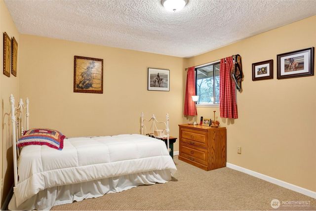 39310 NE 6th Avenue, Woodland, WA 98674