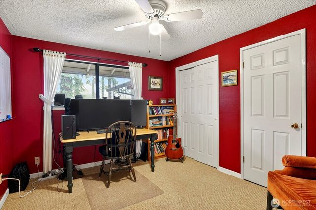 39310 NE 6th Avenue, Woodland, WA 98674