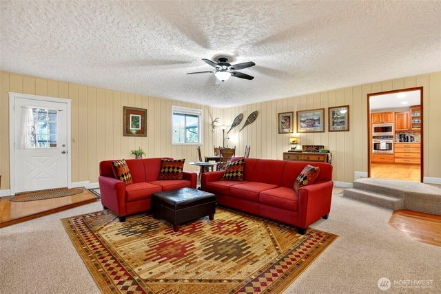 39310 NE 6th Avenue, Woodland, WA 98674