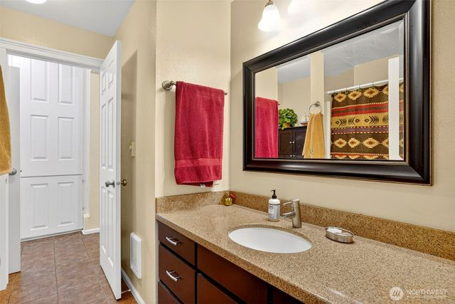 39310 NE 6th Avenue, Woodland, WA 98674