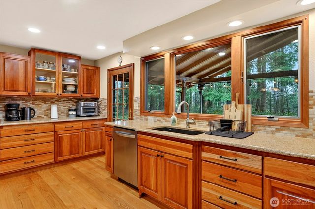 39310 NE 6th Avenue, Woodland, WA 98674