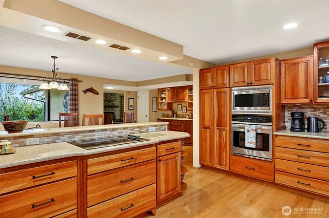 39310 NE 6th Avenue, Woodland, WA 98674