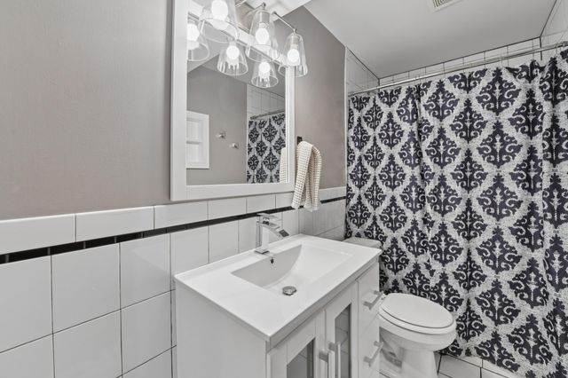 16555 Gerdine Path W, Rosemount, MN 55068