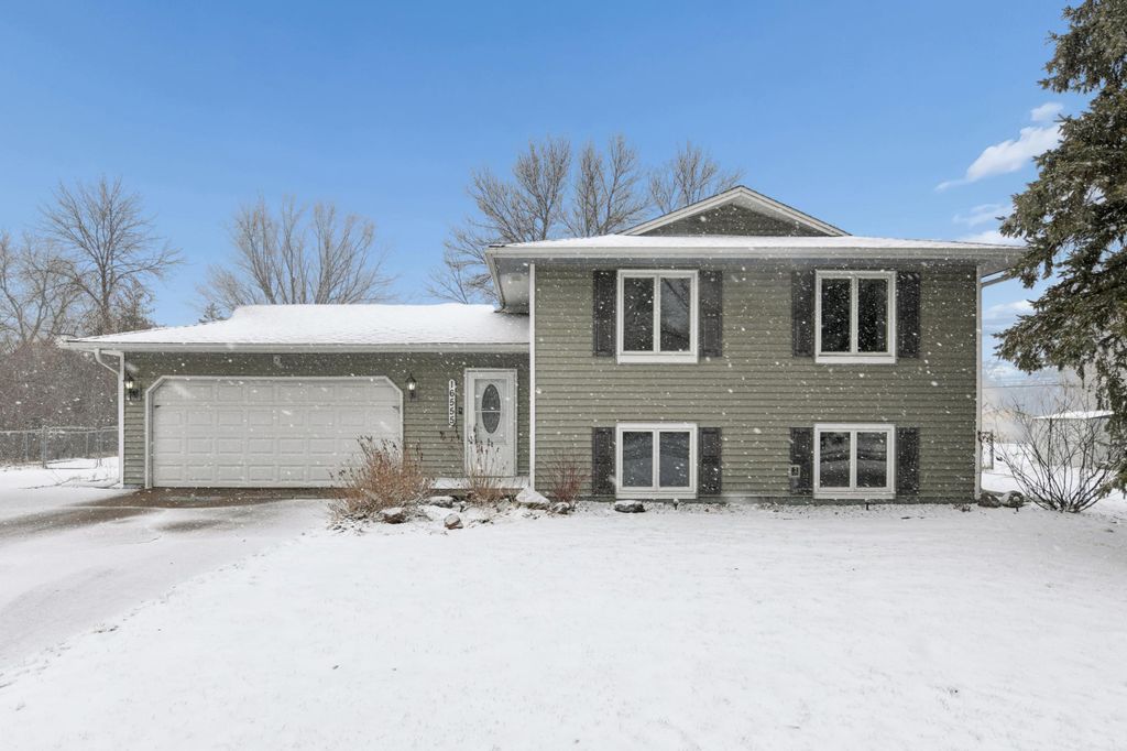 16555 Gerdine Path W, Rosemount, MN 55068