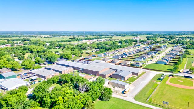 600 Kyle Drive, Tioga, TX 76271