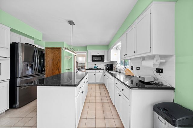 13952 S Oak Ridge Drive, Homer Glen, IL 60491