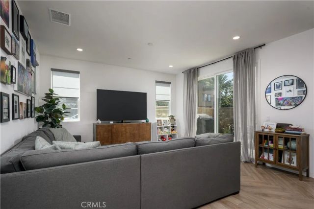 500 S Motif, Anaheim, CA 92805