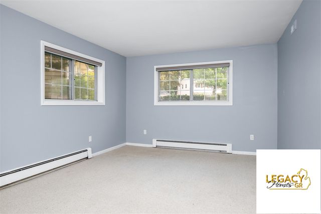 1646 Rose Parkway, Grand Rapids, MI 49506