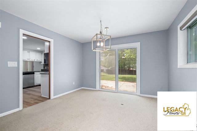 1646 Rose Parkway, Grand Rapids, MI 49506