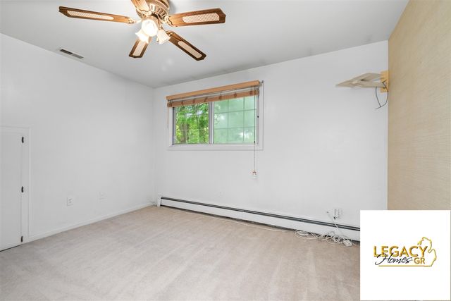 1646 Rose Parkway, Grand Rapids, MI 49506