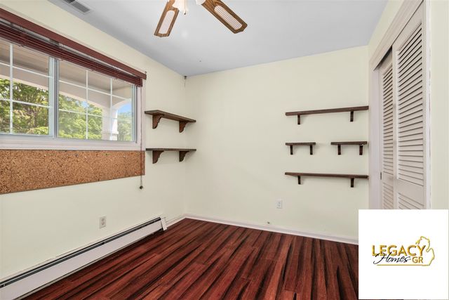 1646 Rose Parkway, Grand Rapids, MI 49506
