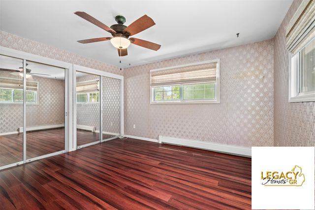 1646 Rose Parkway, Grand Rapids, MI 49506
