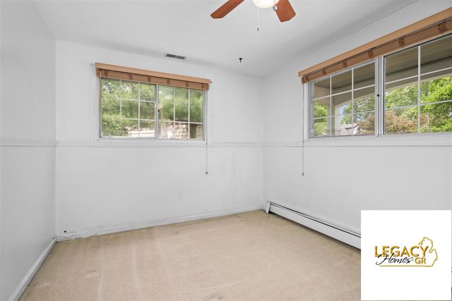 1646 Rose Parkway, Grand Rapids, MI 49506