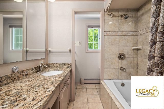 1646 Rose Parkway, Grand Rapids, MI 49506