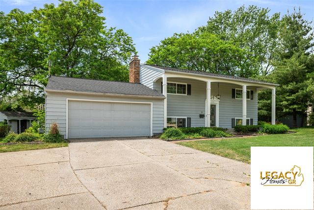 1646 Rose Parkway, Grand Rapids, MI 49506