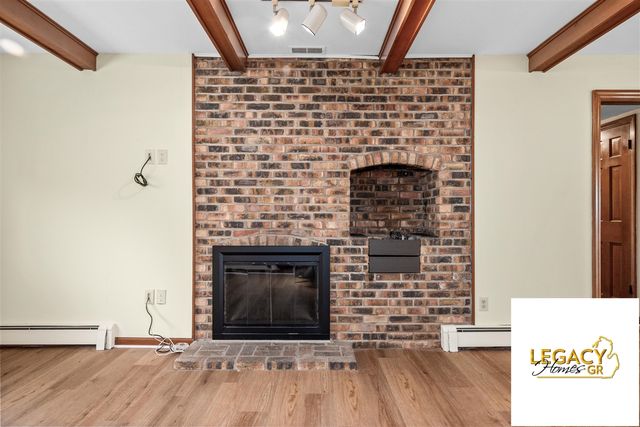 1646 Rose Parkway, Grand Rapids, MI 49506