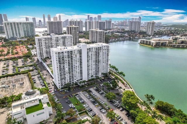 2801 NE 183rd Street 1504W, Aventura, FL 33160