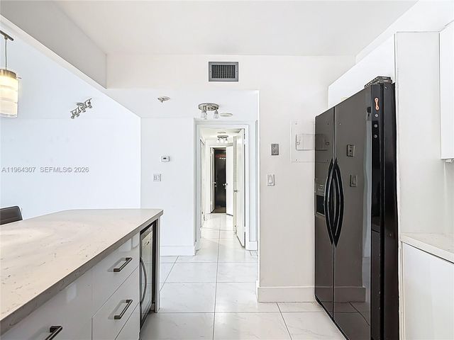 2801 NE 183rd Street 1504W, Aventura, FL 33160
